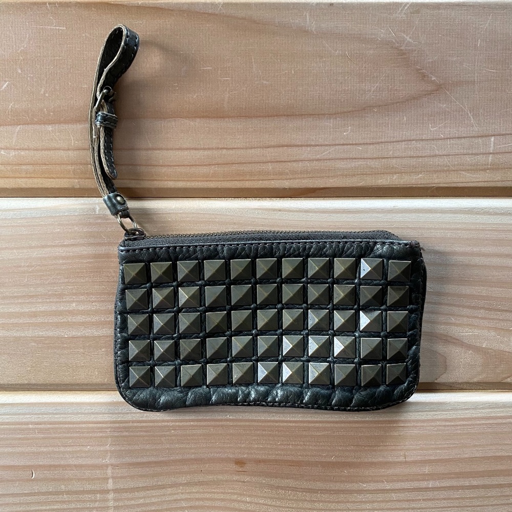 Gap Wristlet